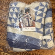 BEIDERLACK of AMERICA CUDDLE UP with CUDDLEJAC SHAKER BLUE * 50”x 60”