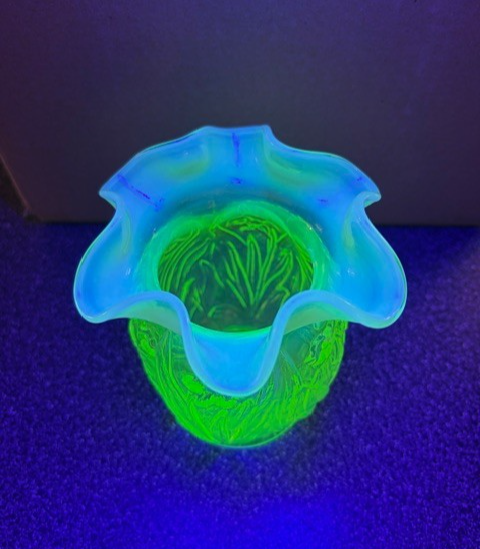 Vintage Fenton Vaseline Uranium Glass Vase Daffodil Opalescent