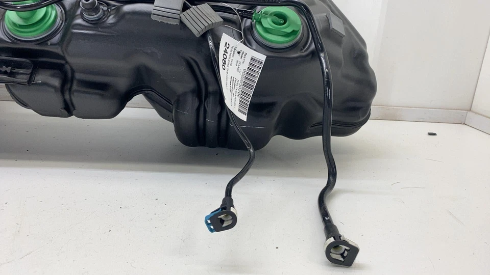 ⭕ 2018-2022 Mercedes C-Class C300 W205 Gas Fuel Tank Reservoir Assembly OEM - Image 3 of 4