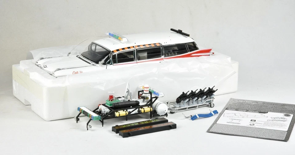Hot Wheels Elite Ghostbusters II ECTO 1A 1:18 Scale DieCast Model New in Box - Image 4 of 4