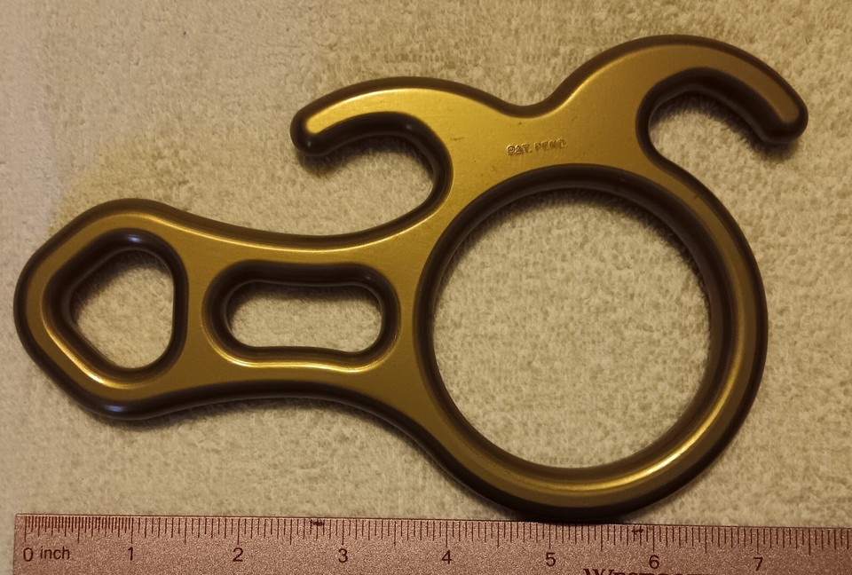 RARE R3 Figure 8 Rescue Descender Rappel Climbing Weight Bearing Gold ...