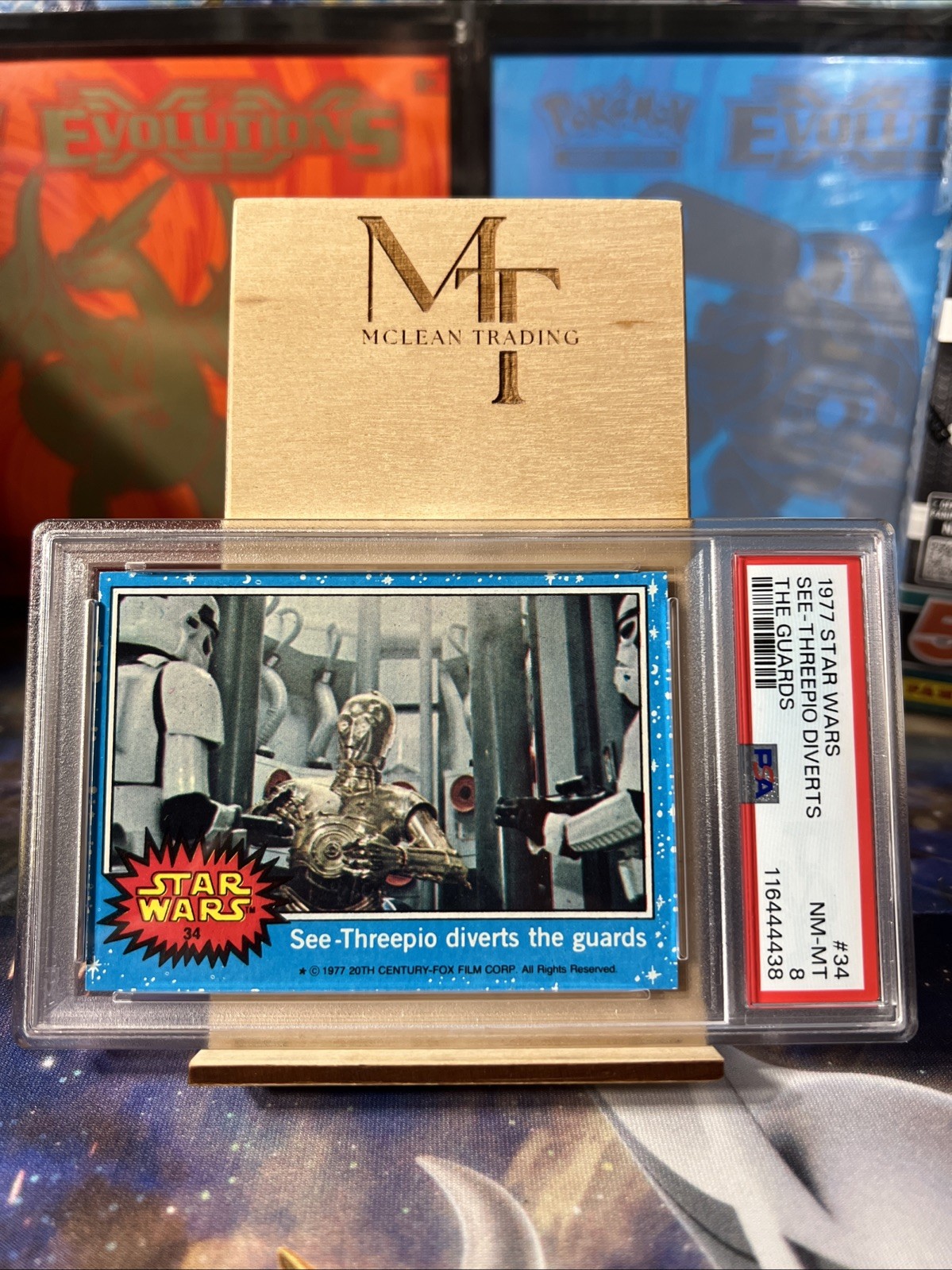 1977 Topps Star Wars See-Threepio Diverts The Guards No. 34 PSA 8