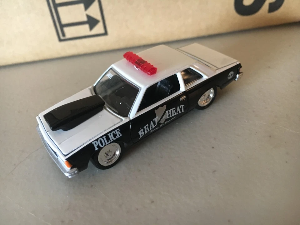 Johnny Lightning 1981 Chevrolet Malibu Forever 64 Release 9 BEAT THE HEAT LOOSE - Image 2 of 4