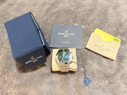 Chronomat B01 42 Chronograph Green Dial AB01343A1L1A1 (Bentley Edition)