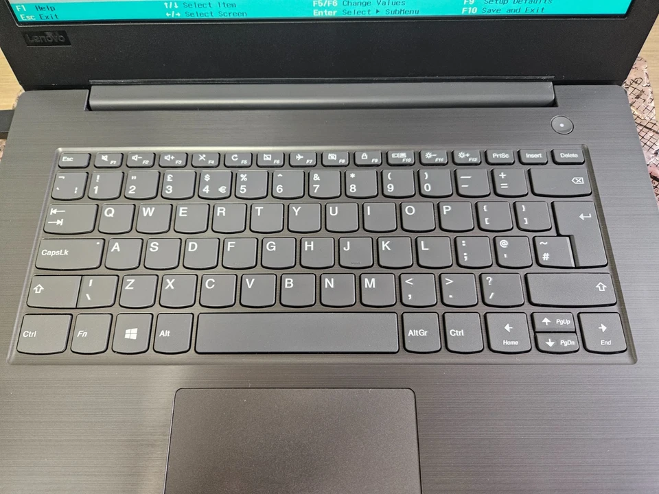 Faulty Lenovo V330-14ARR - Ryzen 5 2500U Radeon - 8GB Ram - No Storage - Image 4 of 4