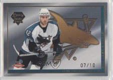2003-04 Pacific Luxury Suite Gold 7/10 Tom Preissing #76 2d8