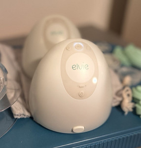 Elvie Double Electric Hands-Free Breast Pump Set 24mm White w/ Bottle Bag