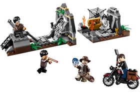 LEGO Indiana Jones Chauchilla Cemetery Battle 7196