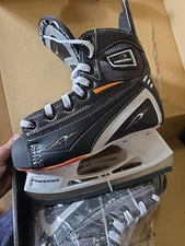 Powertek Jr 3 Ice Hockey Skates