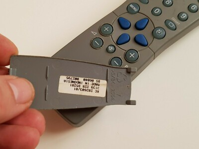 Télécommande Philips RC 282603-01 Pour TV - Occasion, En Bon état Et Fonctionnelle (référence 313922885281)
