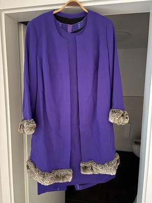 Kleid mit passendem Blazermantel mit Echtpelz
