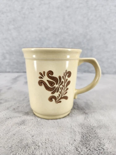 Vintage 1989 Pfaltzgraff Village Brown On Cream Mug #289 CASTLE MARK
