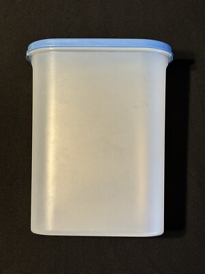 Tupperware Modular Storage Container 1614-2 w/ Lid 1616-2 Light Blue