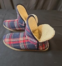 US 6 Women's Rockport Slippers. Plaid Veda Booties. Lined, Slip Resistant Sole