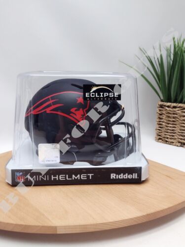 Mini casque de football noir Eclipse - NFL - Patriots de la Nouvelle-Angleterre - Photo 1 sur 3