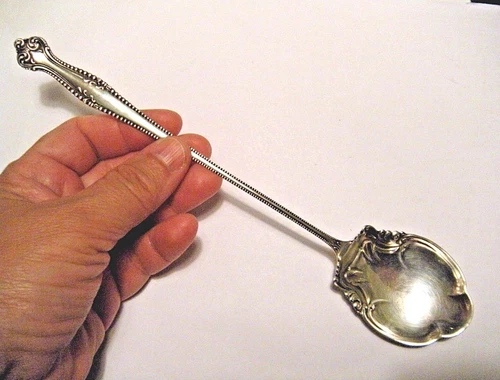 9.25" Antique Towle Sterling Silver Beaded Berry Spoon Scalloped Bowl Canterbury
