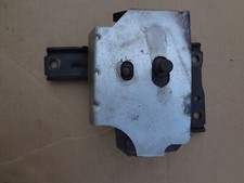 2003 - 2004 Mustang Cobra 4.6 Rh Motor Mount Oem Sku E434