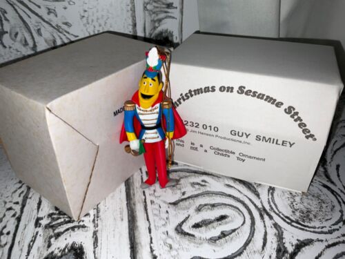 1993 SESAME STREET GROLIER CHRISTMAS ORNAMENT~Guy Smiley - Picture 1 of 5