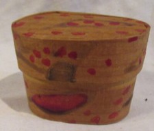 Small Painted Oval Balsa Trinket Box with Lid 1.75" x 1"