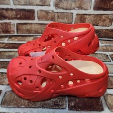 Crocs Caged Clogs Women Size 10 Pink/Coral New With Tags 211141-7AH