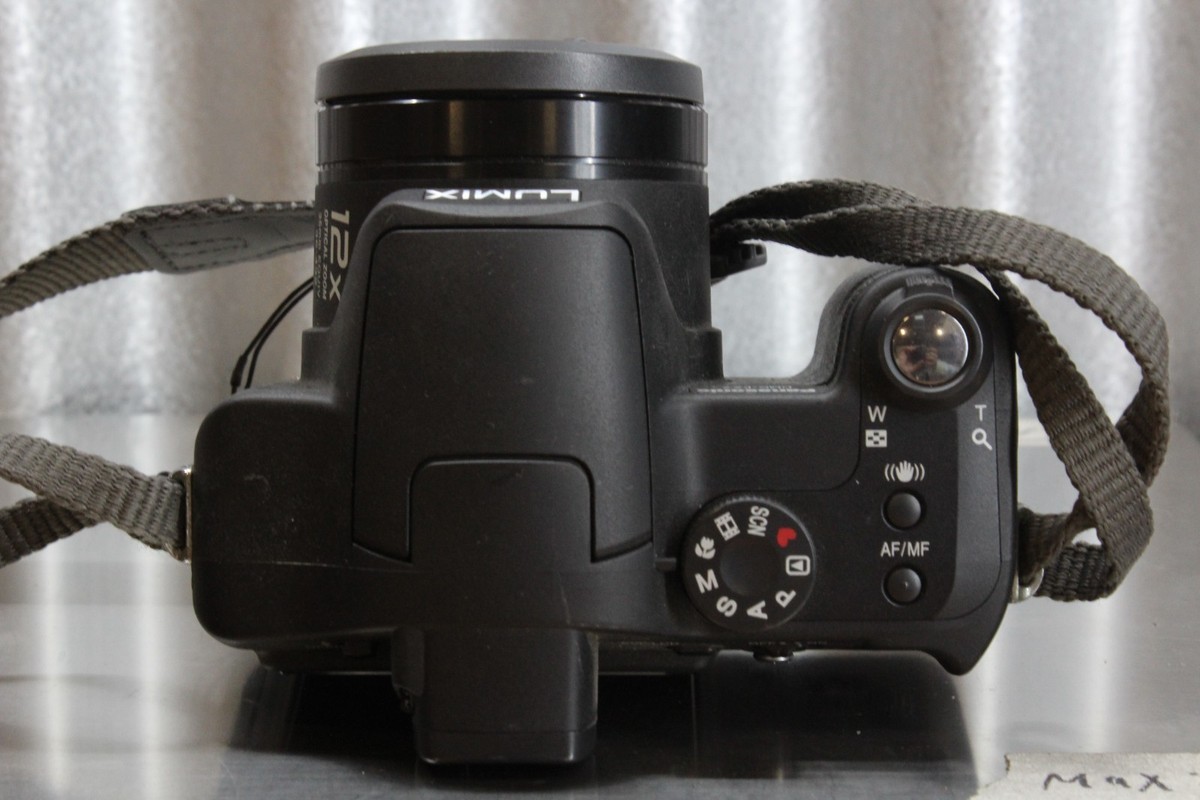Panasonic Lumix DMC-FZ7 Camera - 6MP, 12x Opt Zoom - Tested/Works
