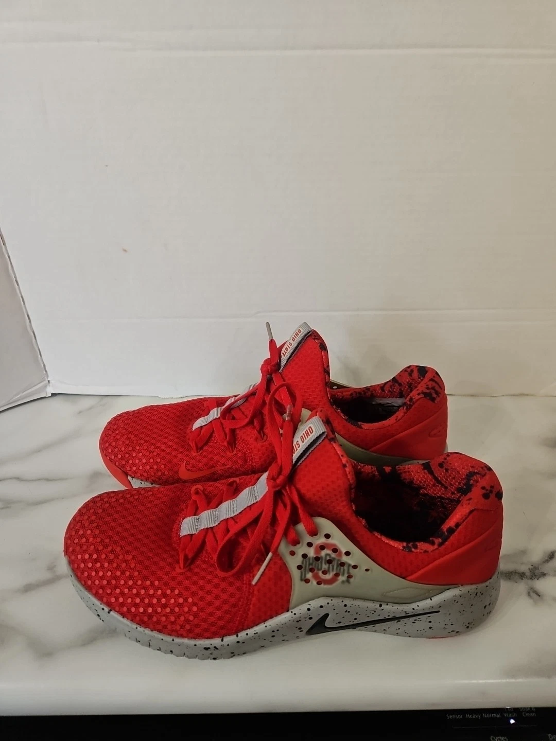 NUOVE scarpe Nike Free Run TR8 NCAA Ohio State Buckeyes da uomo taglia 9 AR0420 600