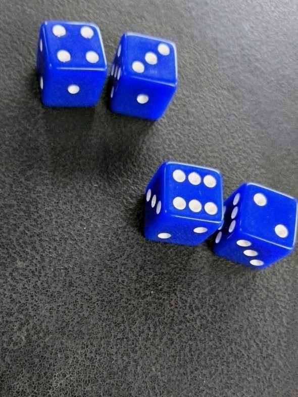 246+246 135+135 236+236 Tops-4 sets of dice Collectibles! Magic Demos