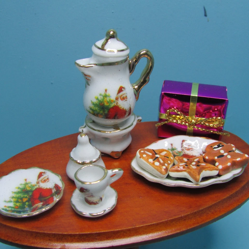 Mesa de Navidad de porcelana Reutter miniatura para casa de muñecas en nogal 1.821/6 Foto 2 de 4