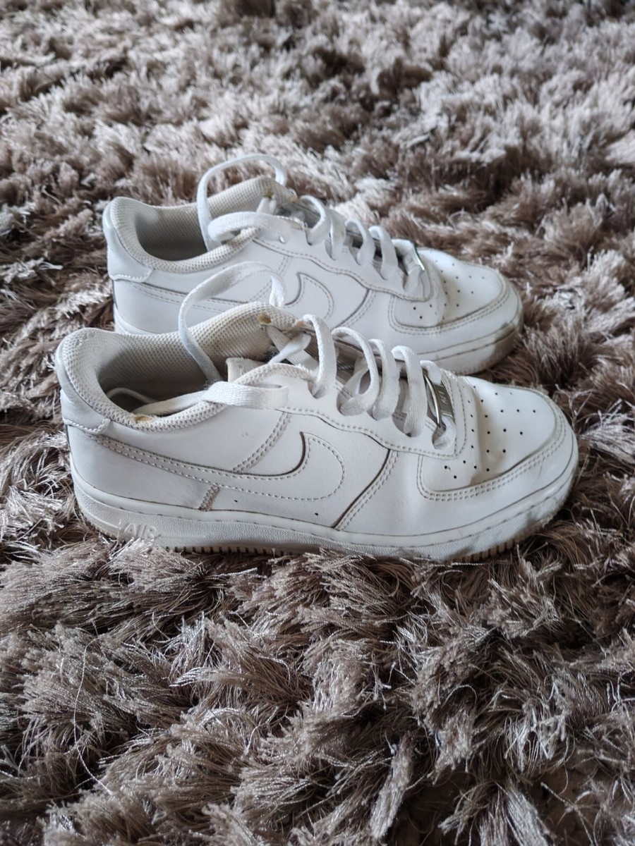 are air forces good for wide feet