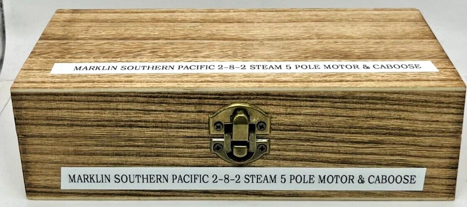 Z Scale Marklin Southern Pacific 5 Pole Steam Loco 2-8-2 w/ Caboose Custom Case - Image 2 of 4