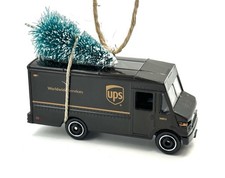 🎄Matchbox UPS camión de reparto (marrón) adorno de Navidad hecho a mano con mini árbol