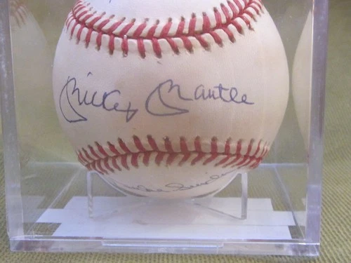 WILLIE MAYS (HOF)-MICKEY MANTLE (HOF)-DUKE SNIDER (HOF)- Autographed Baseball