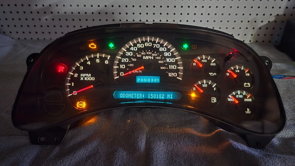 Silverado Sierra Tahoe 2003-2004 Suburban Yukon Avalanche Gauge Cluster Foto 3 de 4