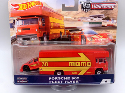 Hot Wheels Team Transport Real Riders 6 / MOMO - Porsche 962 , Fleet Flyer