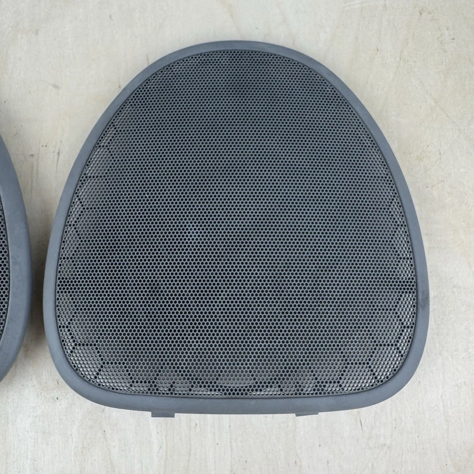 Juego de pares de cubiertas de rejilla de altavoz de cubierta trasera Buick Regal Century 97-05 OEM gris Foto 3 de 4
