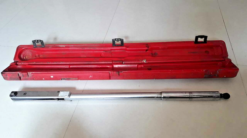 Britool EVT3000A, 1/2" Drive Classic Torque Wrench, 70-330Nm & 50-250lbf/ft - Picture 6 of 7