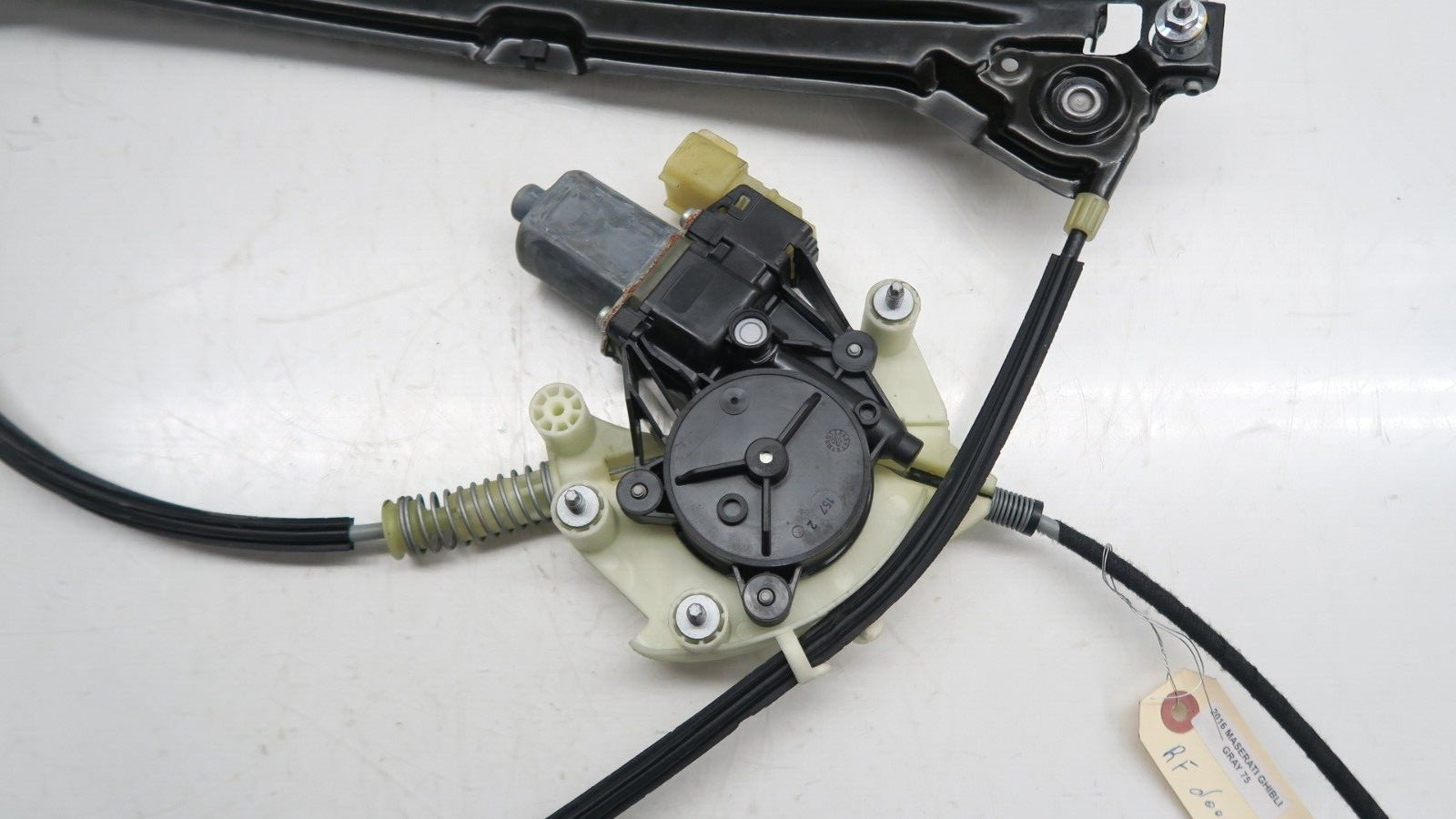 2014-2019 Maserati Ghibli OEM Right Front Door Window Regulator 6700098150