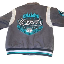 Stall and Dean Men's 2XL Charlotte hornets Jacket Read