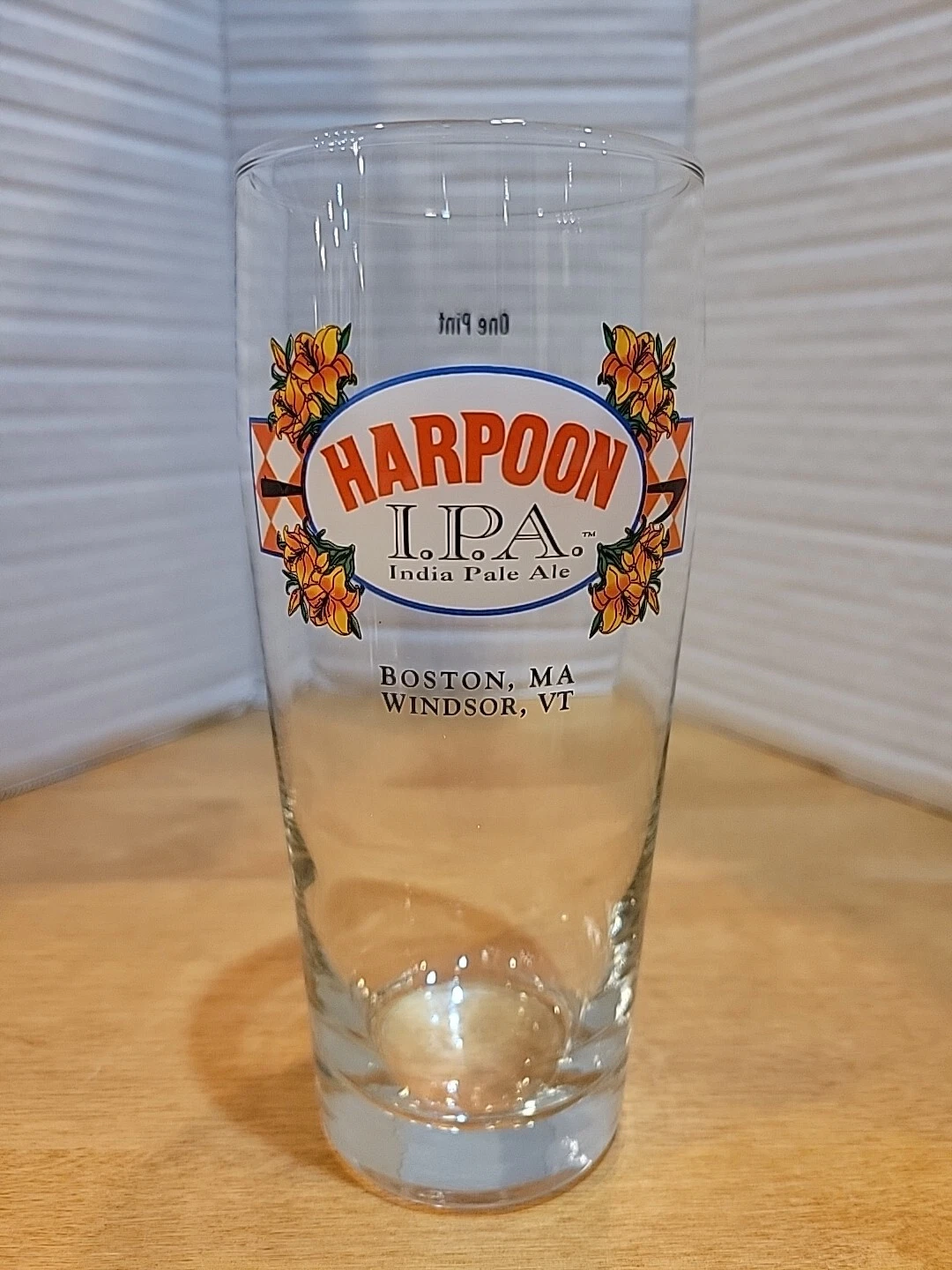 Harpoon IPA India Pale Ale Boston MA Windsor VT Beer Pilsner Glass One Pint