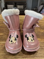 Disney Junior Minnie Mouse Faux Fur Boots Size 7