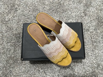 Frye Cindy Wave Mule Sandal, Honey Multi, Gold/yellow suede sandal, New, 8.5M