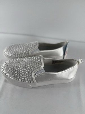 Cat&jack White/Charlotte Girl Shoes Size 5 Brand New