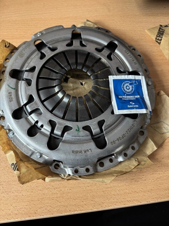 Sachs 3000951971 Clutch FREE DELIVERY - Image 2 of 4