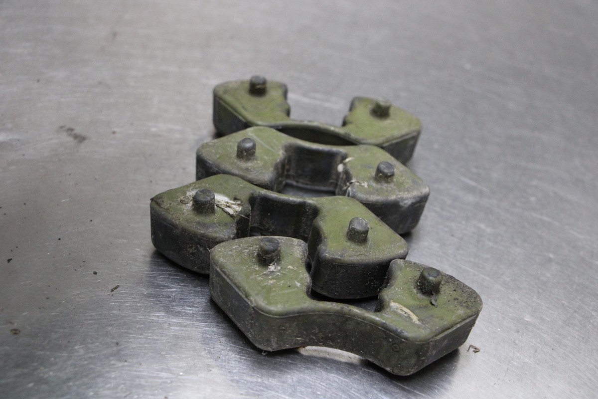 05-06 Kawasaki Z750S Cush Drive Rubber Spacers | eBay