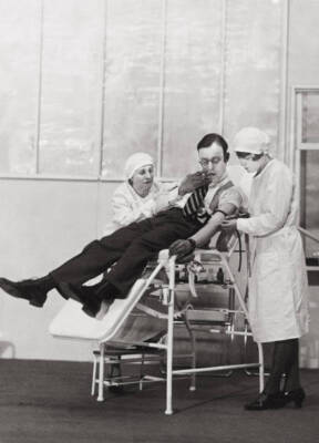 Heinz Rhmann in the play ''Freudiges Ereignis'' by Floyd Dell and Th- Old Photo