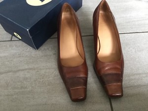 clarks ladies brown shoes