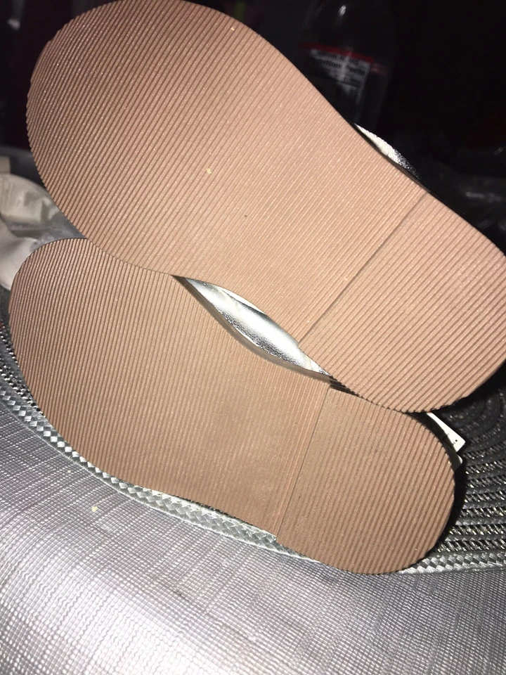 GAP 婴儿/学步女孩全新带标签 5 码银色金属系带牛津鞋/鞋 — 第 3/4 张图片