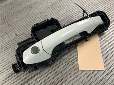 82193 T&uuml;rgriff links vorne MERCEDES-BENZ A-Klasse W176 A1667200135 Calcitwei&szlig;