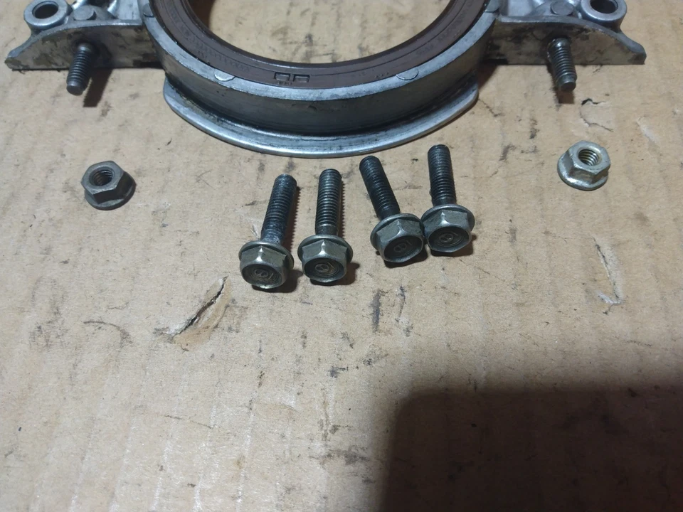 92-95 CIVIC D16Z6 Sello Principal Trasero Cubierta Manivela Placa Cigüeñal con Tuercas Pernos EG Foto 4 de 4