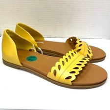 ANDIAMO Amarshall Yellow Open Toe Flats Women  s 7.5 Sandals Slip On Resort Vacay